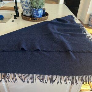 Alicia Adams Alpaca gorgeous throw in rare navy blue